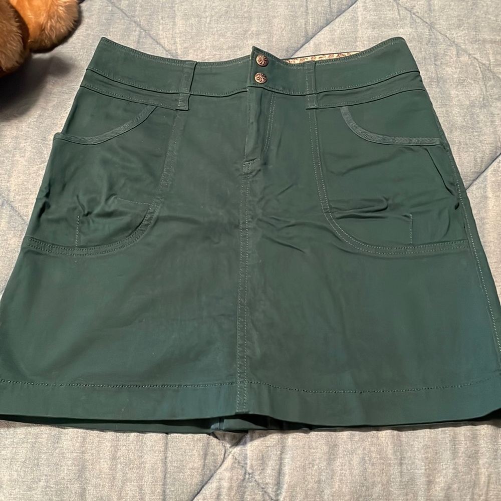 Athleta stretchy teal green mini skirt size 6